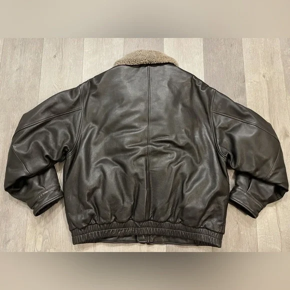 EUC Vintage Eddie Bauer Legend Men’s Leather Bomber Jacket - Picture 3 of 4